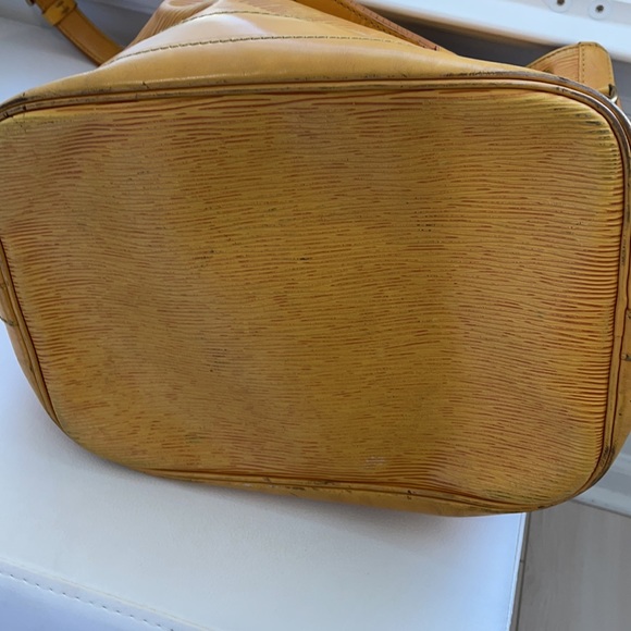 LV NOE BUCKET BAG - Picture 4 of 6